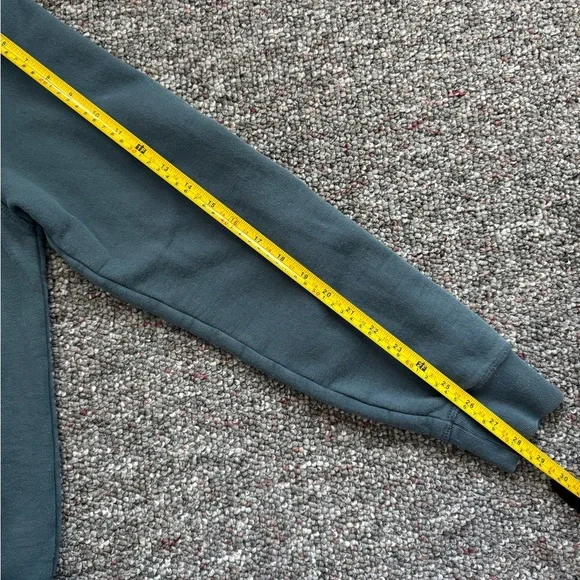 L.L. Bean Men's Vintage Teal Crewneck Cotton Sweater Small - Picture 7 of 10